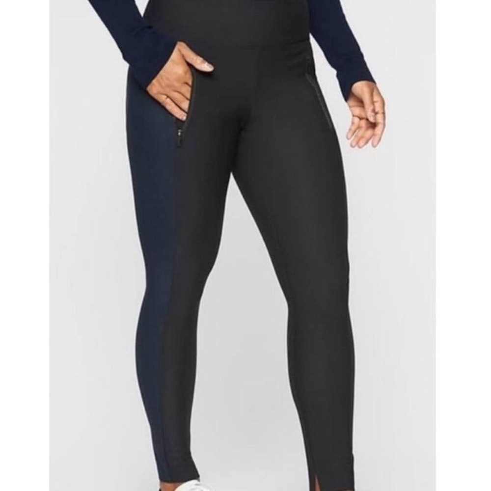 NWT Athleta Stellar Tights Size S small black with navy stripe